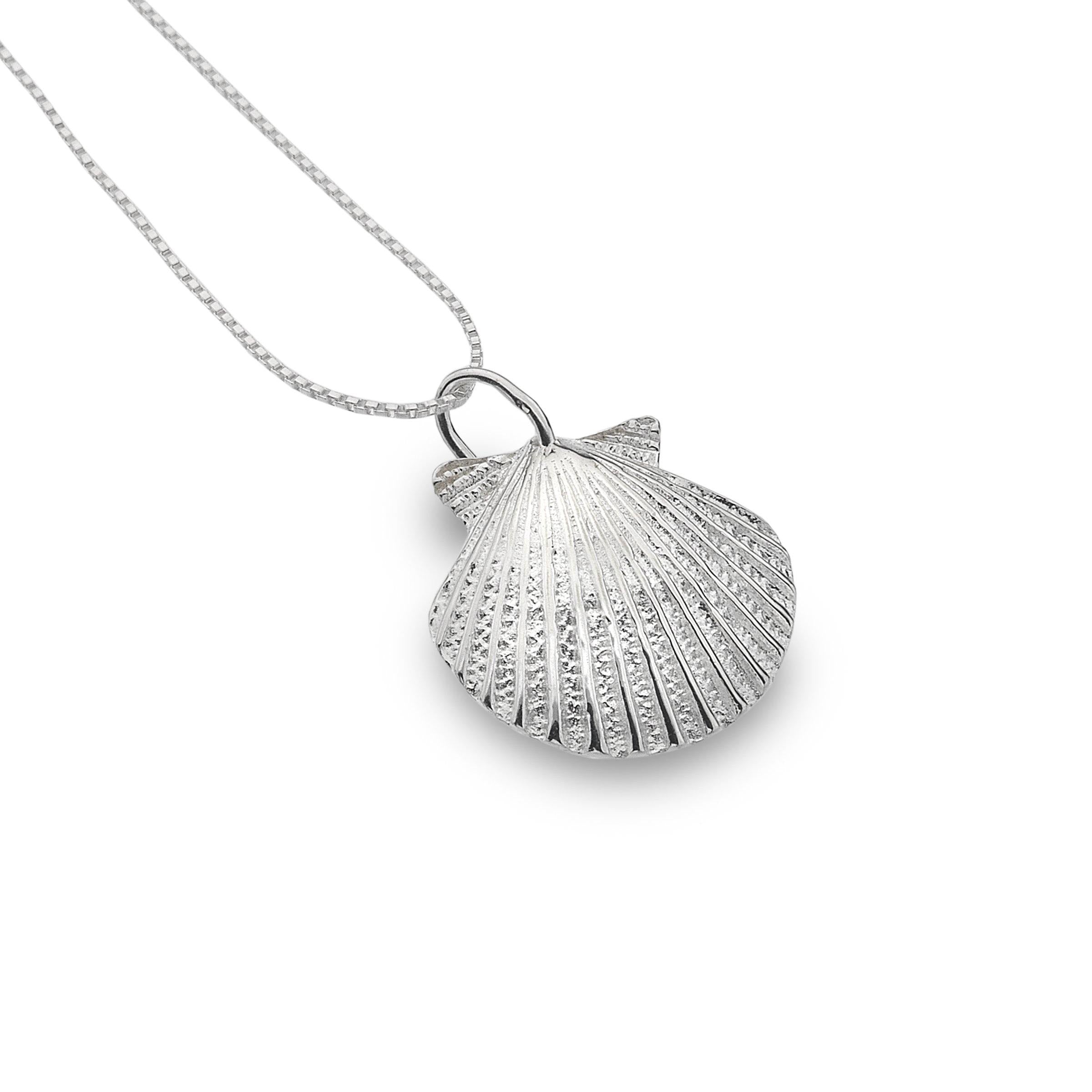 Scallop sale shell pendant