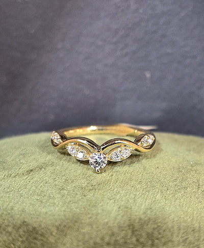 9ct Yellow Gold Diamond Ring