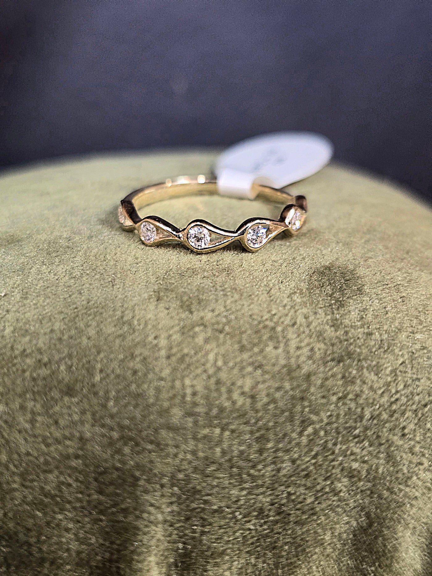 9ct Yellow Gold Diamond 6 Stone Ring