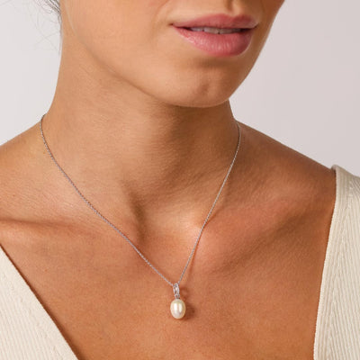 Kit Heath Revival Classic Pearl Glitz Cubic Zirconia Necklace