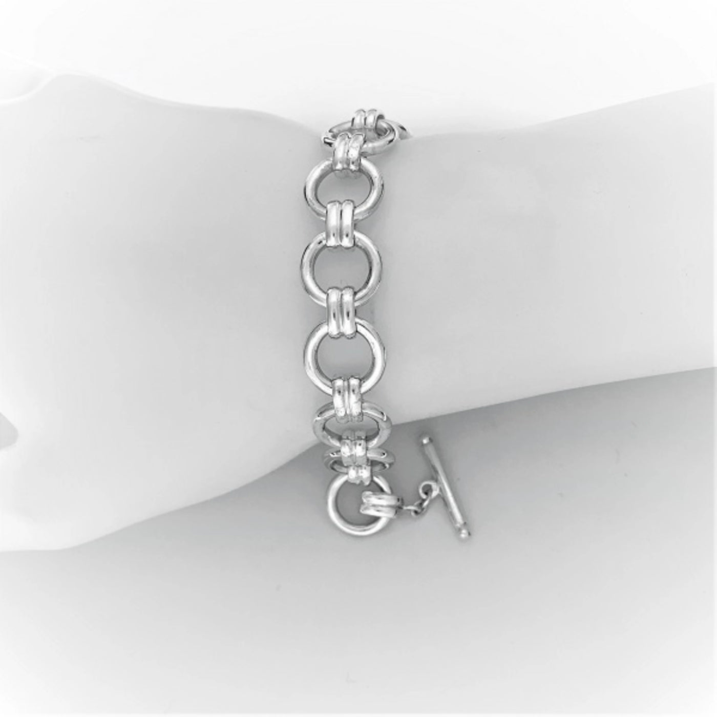 Sterling Silver Linked Circles T Bar Bracelet