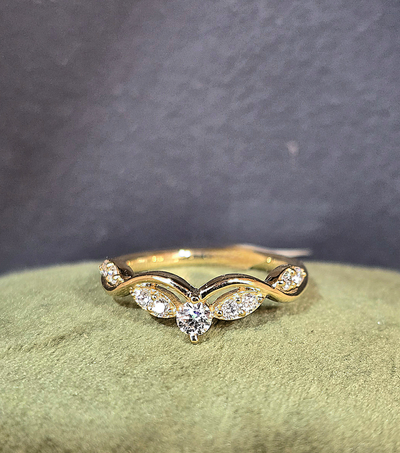 9ct Yellow Gold Diamond Ring