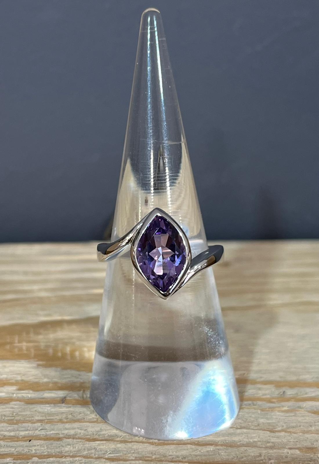 Unique & Co Sterling Silver Amethyst Ring