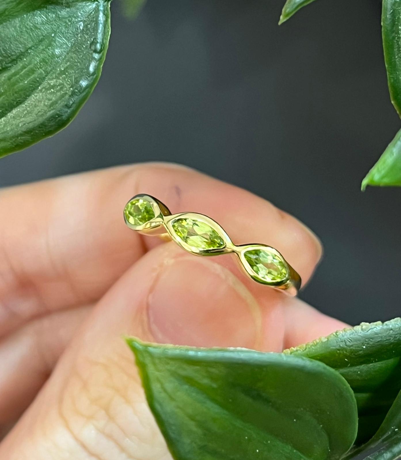Unique & Co Gold Vermeil Peridot Ring