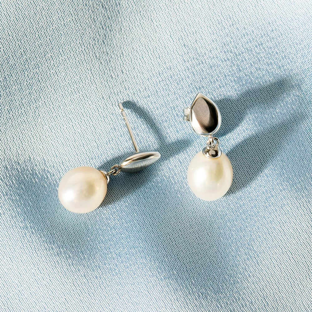 Kit Heath Silver Pebble Pearl Drop Earrings