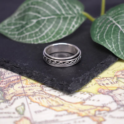 Sterling Silver Wave Design Spinner Ring