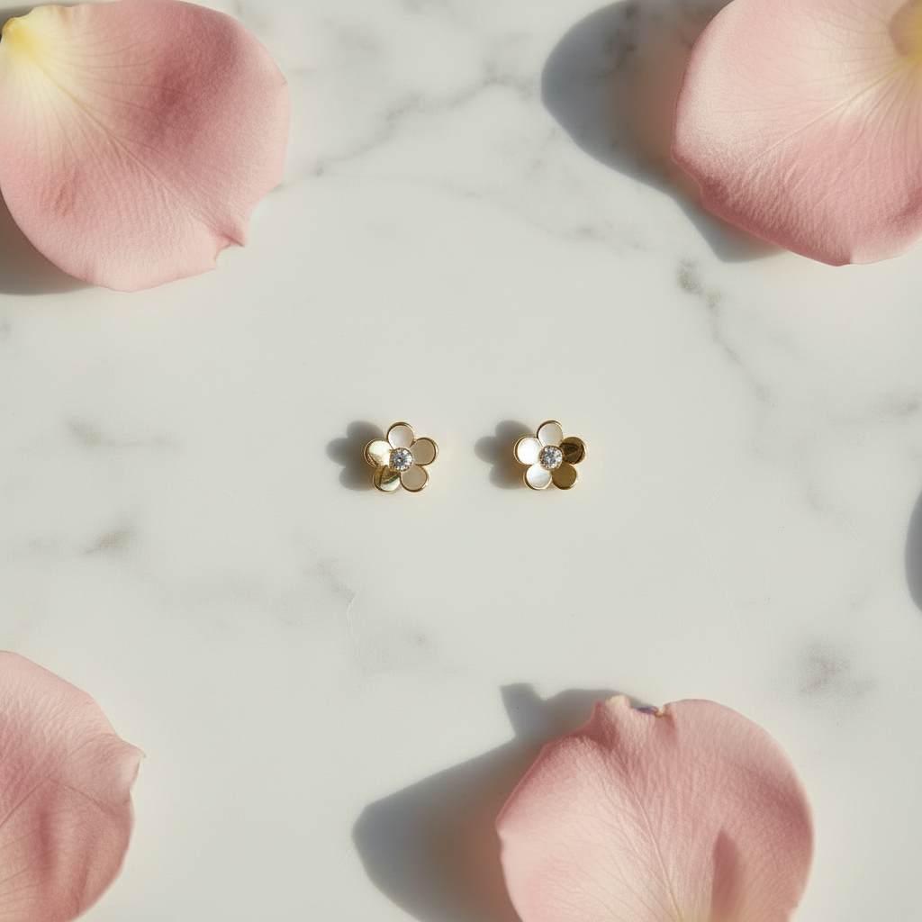 9ct Yellow Gold Small Daisy Stud Earrings