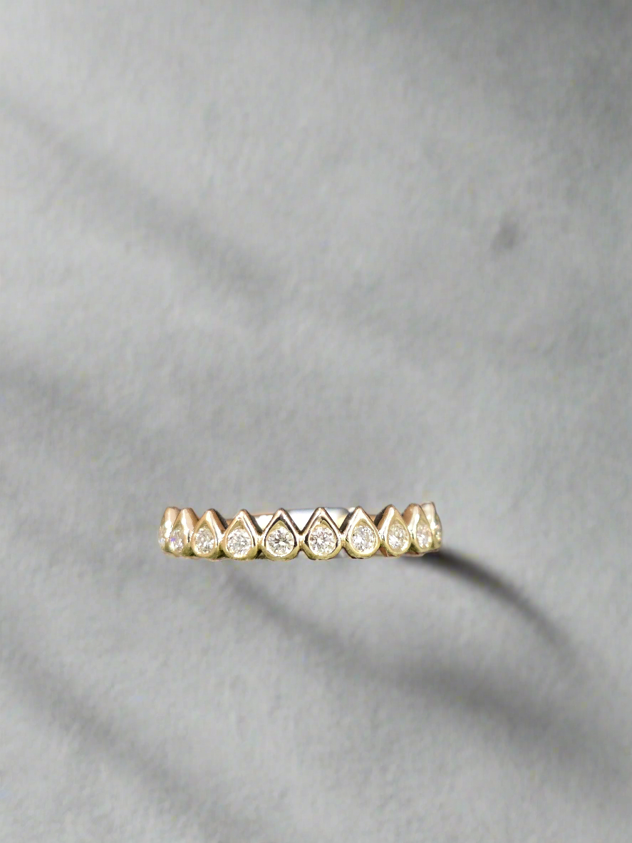 9ct Yellow Gold Diamond 10 Stone Ring