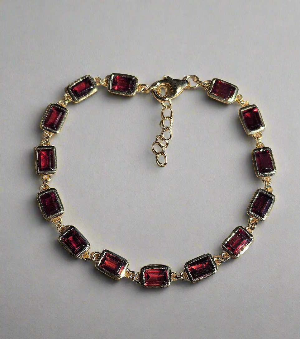 18ct Gold Vermeil Garnet Gemstone Bracelet