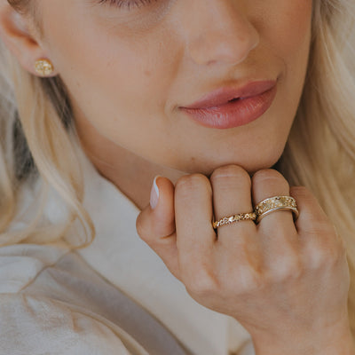 Dainty London Gold Hebe Ring