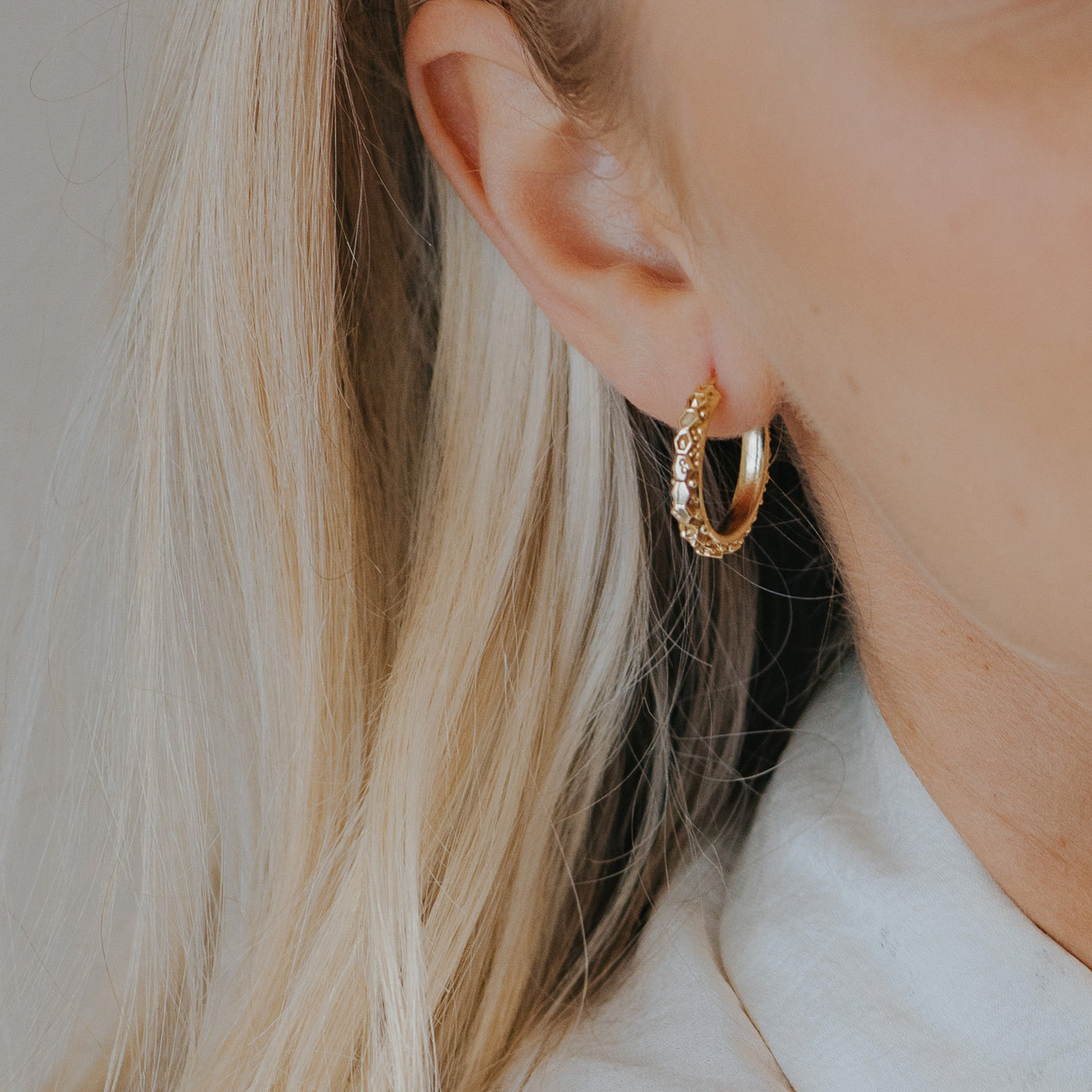 Dainty London 9ct Gold Hebe Hoop Earrings