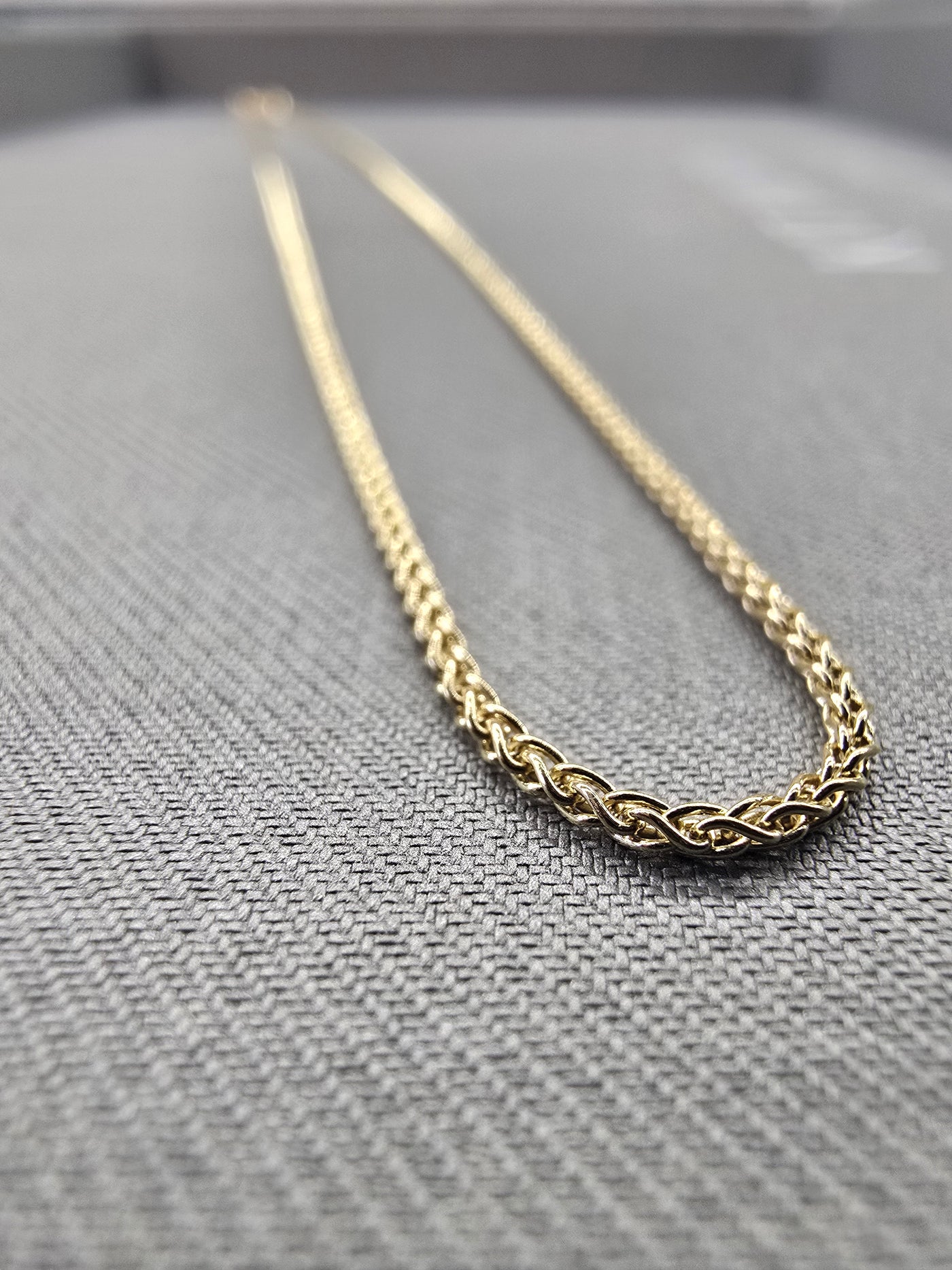 18ct Yellow Gold Spiga Chain Necklace