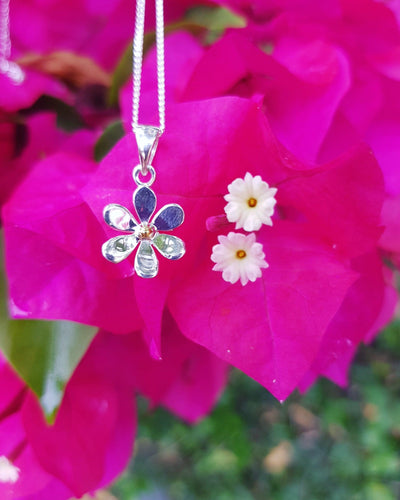 Sea Gems Daisy Flower Pendant - Rococo Jewellery