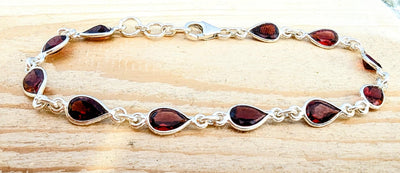 Garnet Facet Teardrop Bracelet - Rococo Jewellery